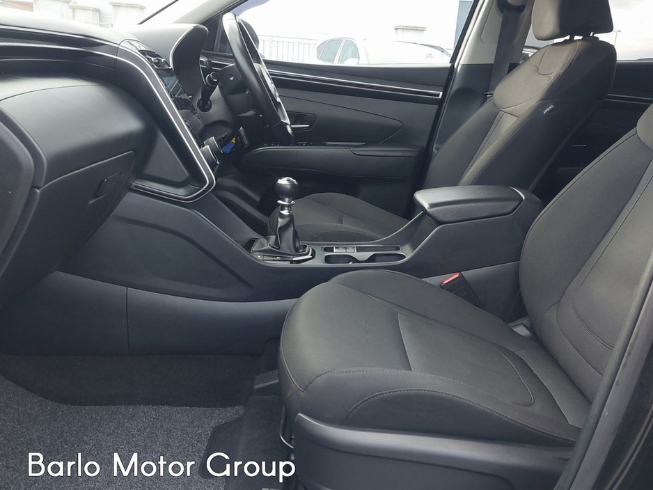 2023 Hyundai Tucson Comfort Plus 1.6CRDi with side steps €29,495