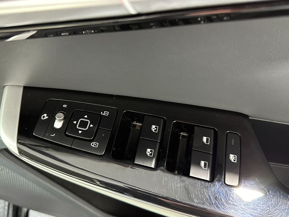 2023 Kia EV6 - image 23