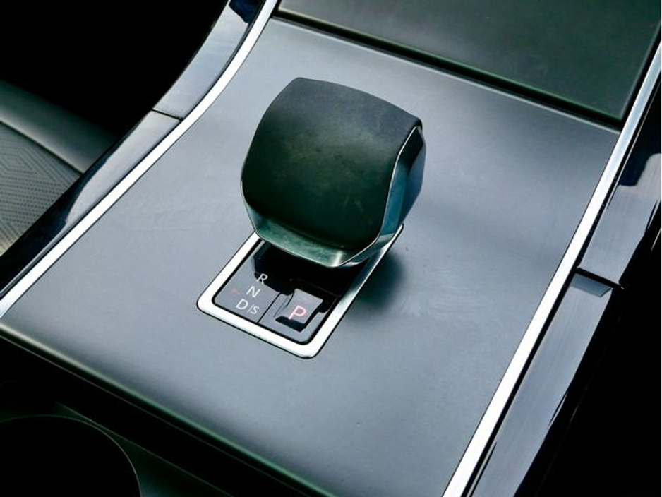 2024 Land Rover Range Rover Evoque - image 21