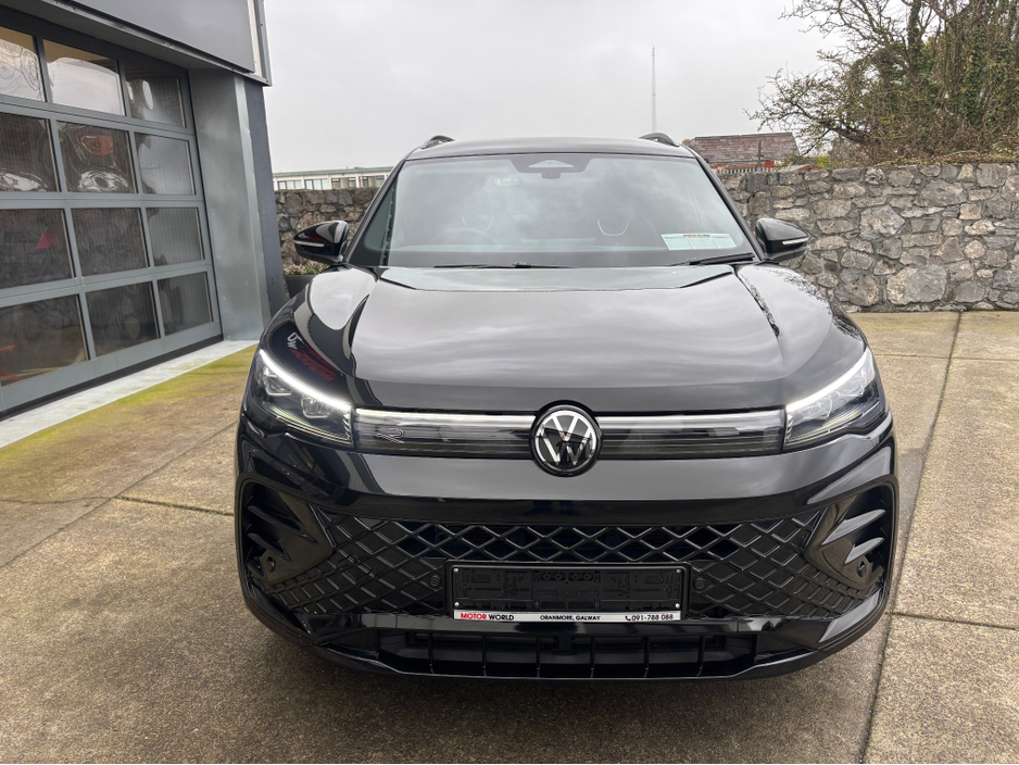 2025 Volkswagen Tiguan R-LINE ETSI S-A TSI DSG €49,900