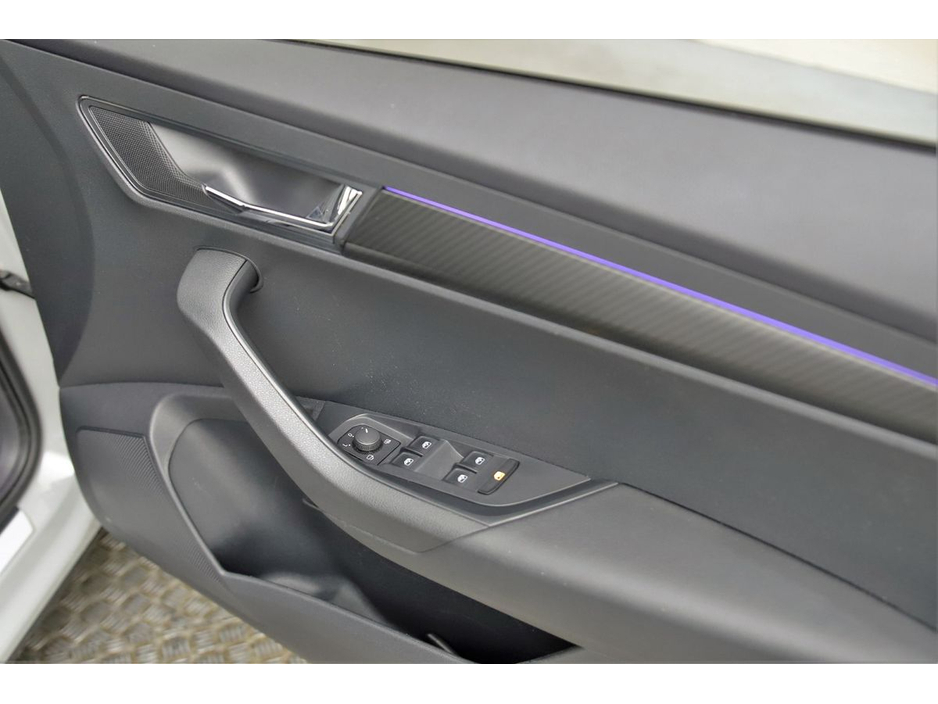 2024 Skoda Karoq - image 17