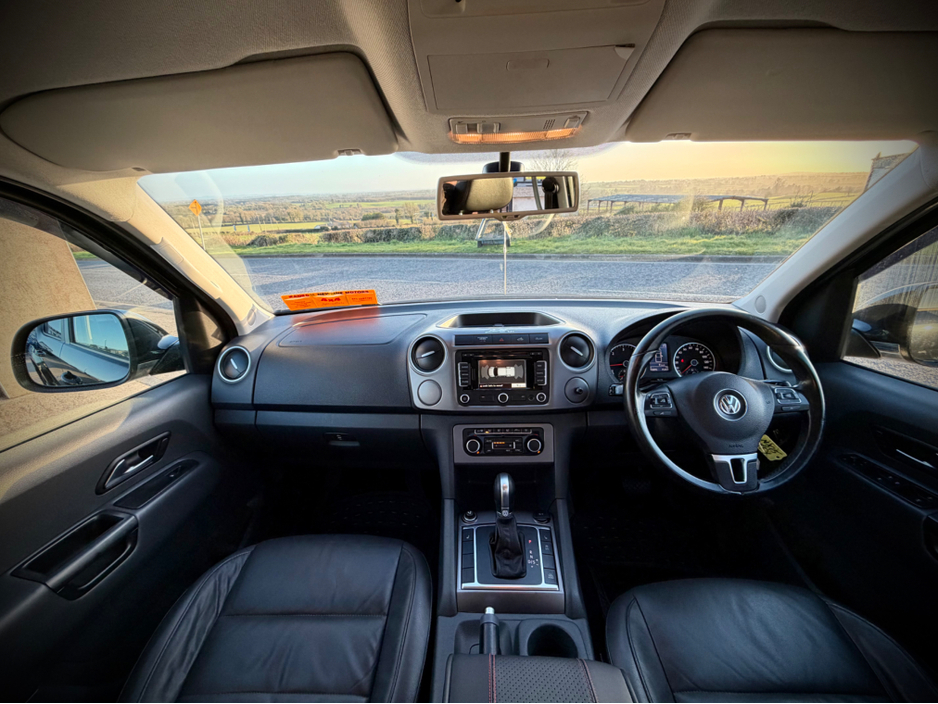2015 Volkswagen Amarok - image 13