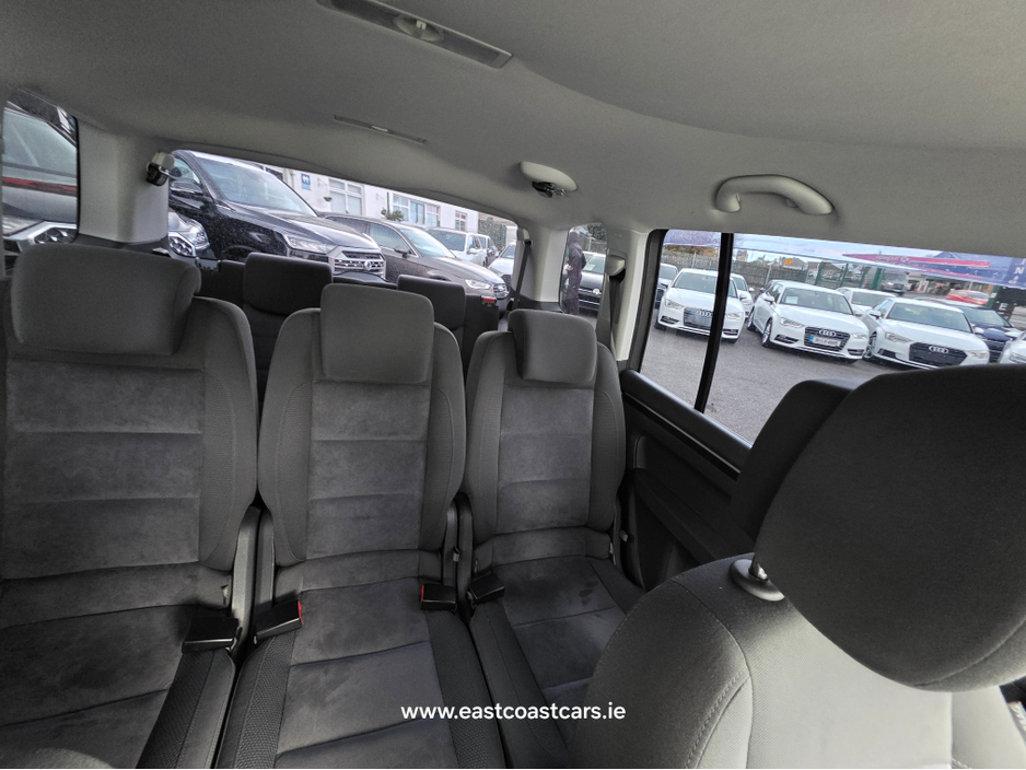 2012 Volkswagen Touran 7 SEATER * HIGHLINE ALCANTARA SEATS * REVERSING CAMERA * SIMI DEALER - SPECIALISING IN IMPORTS OF JAP AUTOMATIC HI SPEC BLUEMOTION // LARGE TOUCH SCREEN // €10,500