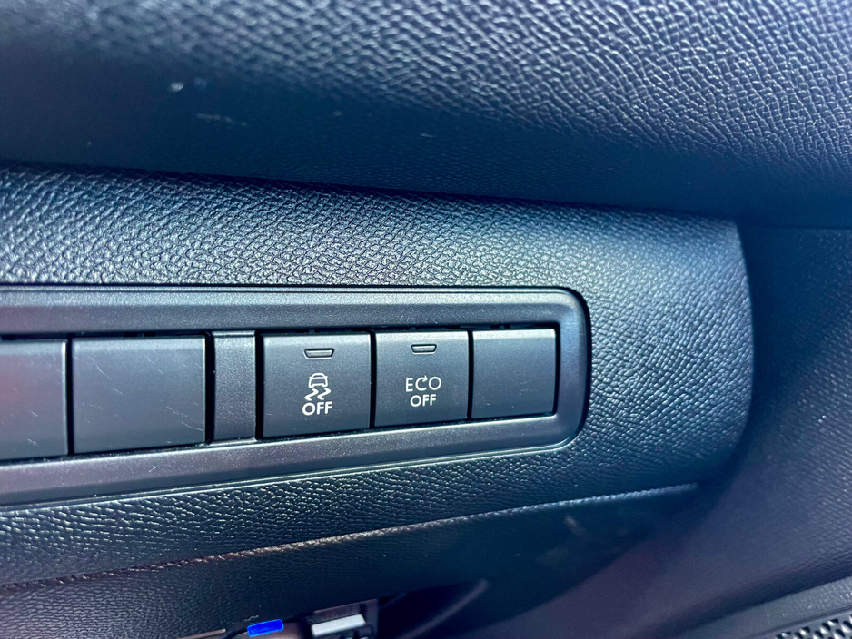 2017 Peugeot 308 - image 26