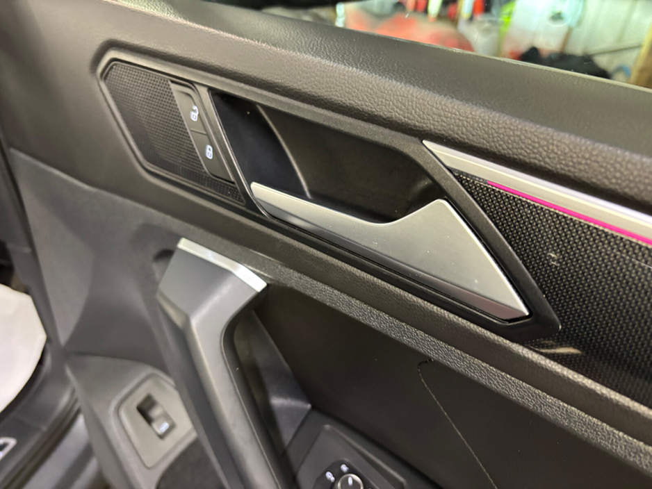 2021 Volkswagen Tiguan - image 13