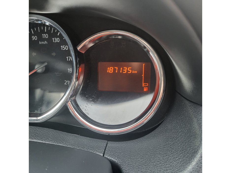 2016 Dacia Duster - image 7