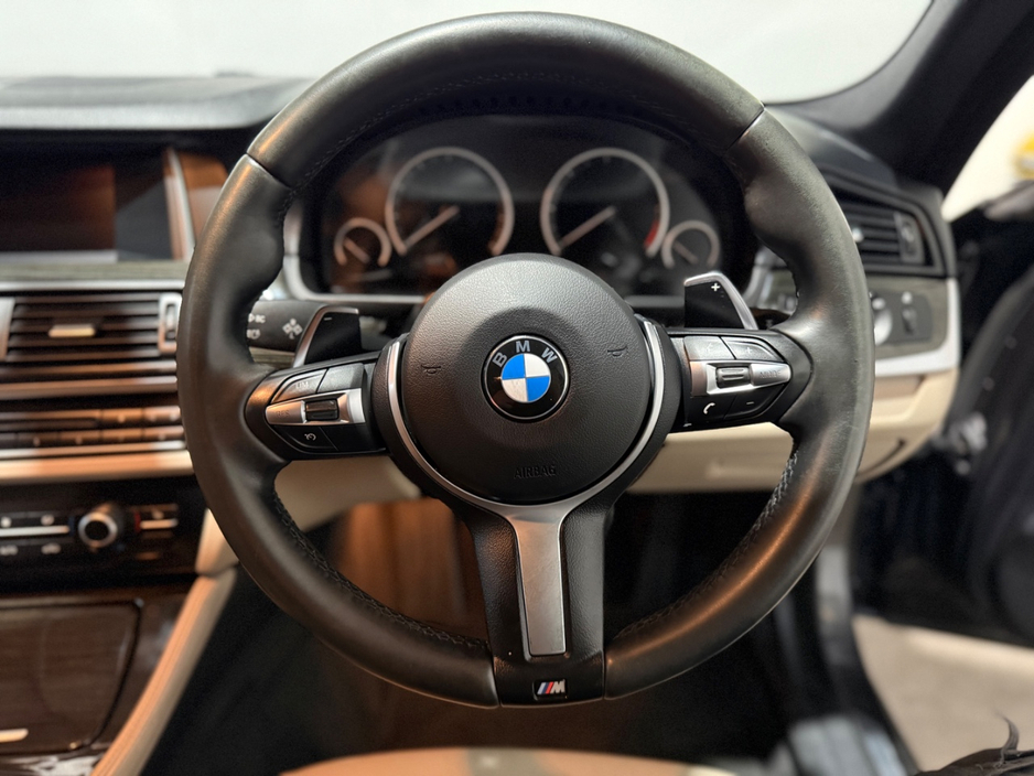 2014 BMW 5 Series - image 18