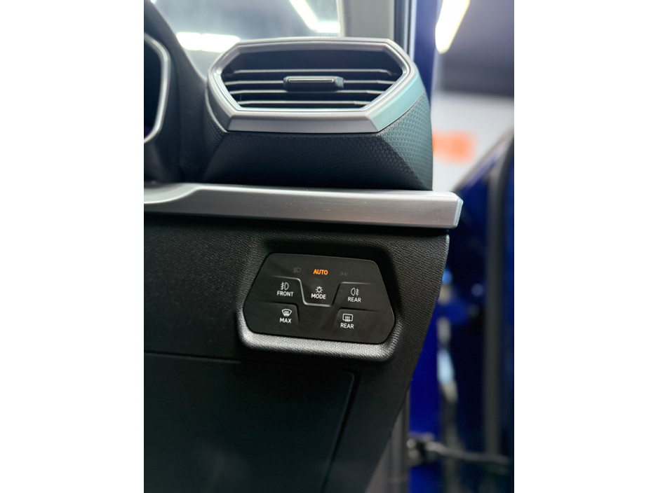 2021 SEAT Leon 1.5 TSI 150HP FR 5DR €22,950