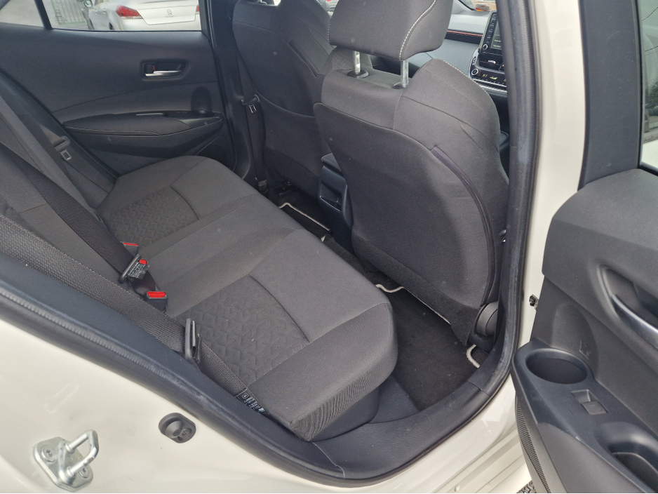 2020 Toyota Corolla HYBRID LUNA SPORT 4DR AUTO €21,500