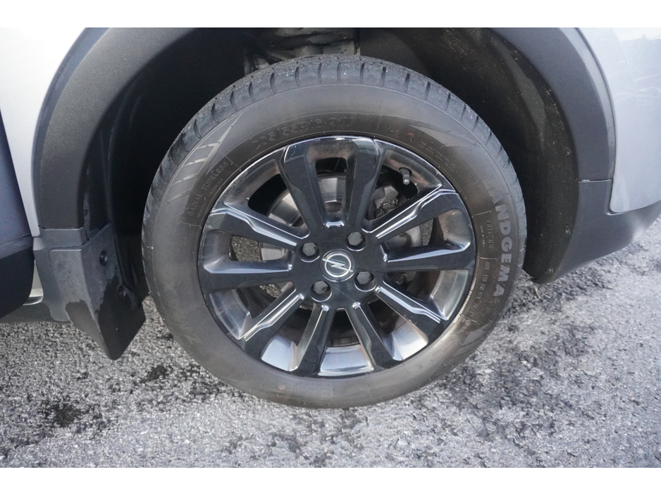 2022 Opel Crossland - image 12