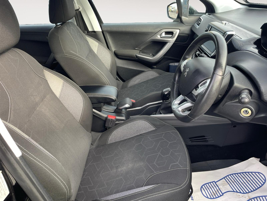 2017 Peugeot 2008 - image 10