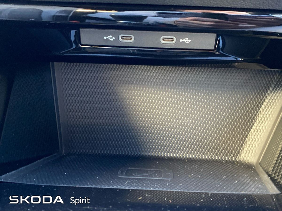 2023 Volkswagen Golf R-Line 1.5TSI 130bhp €31,950