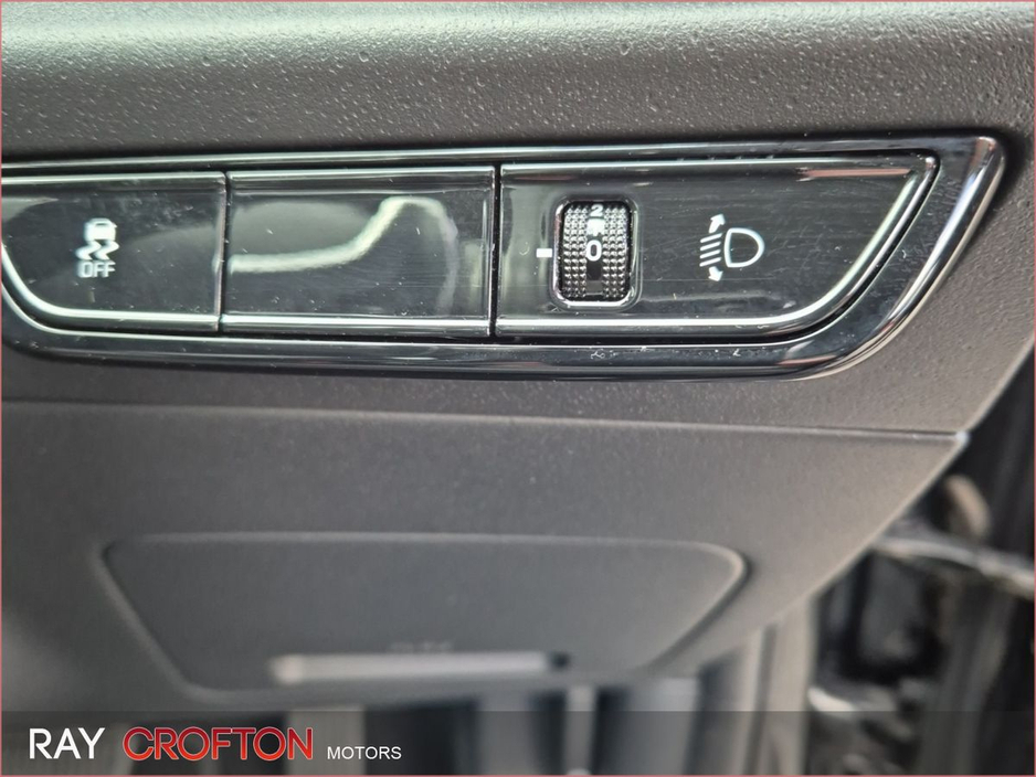 2023 Kia Niro - image 17