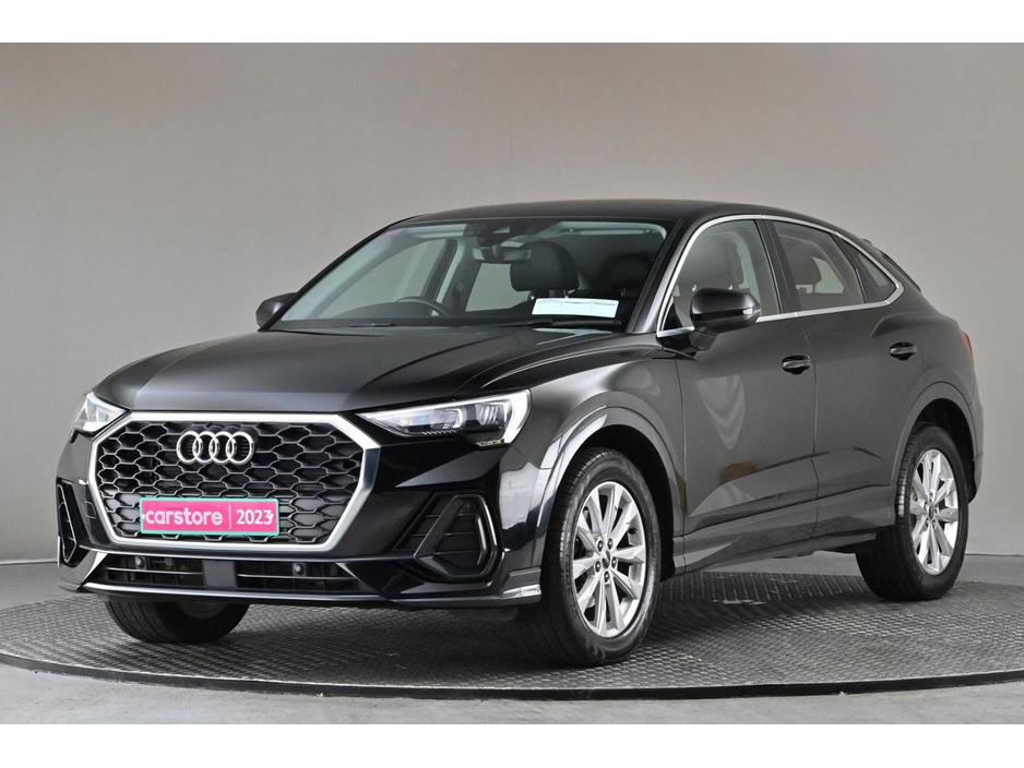 2023 Audi Q3 - image 3