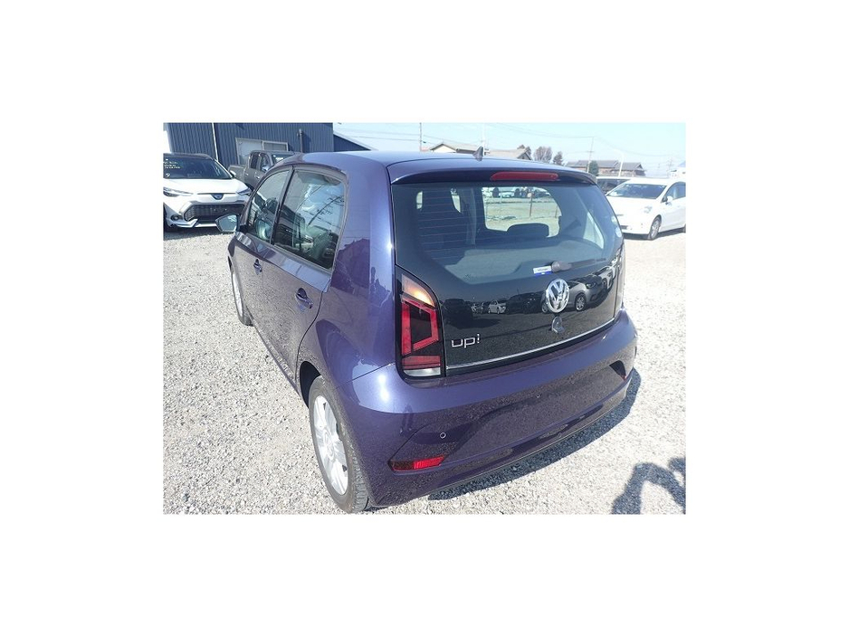 2017 Volkswagen up! High Up 1.0 5DR Automatic €11,950