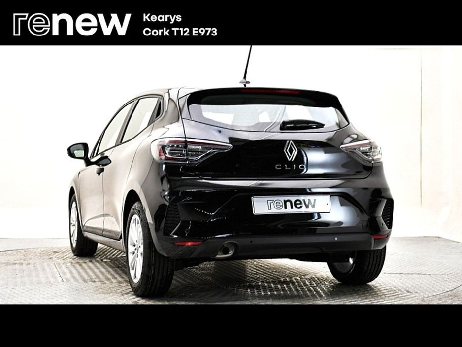 2025 Renault Clio - image 3