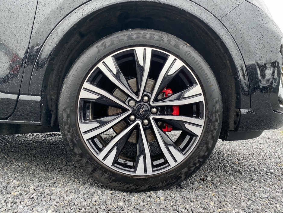 2025 Ford Kuga ST-Line 2.5 PHEV..20" wheels €42,950