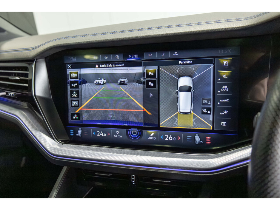 2021 Volkswagen Touareg - image 22