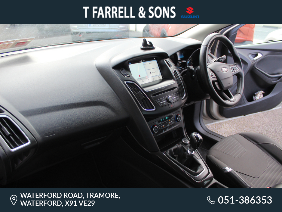 2018 Ford Focus - image 9