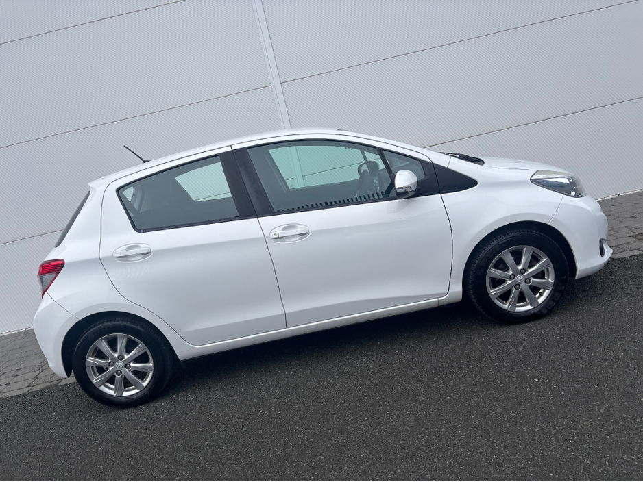 2014 Toyota Yaris 1.0 AURA 4DR €8,995