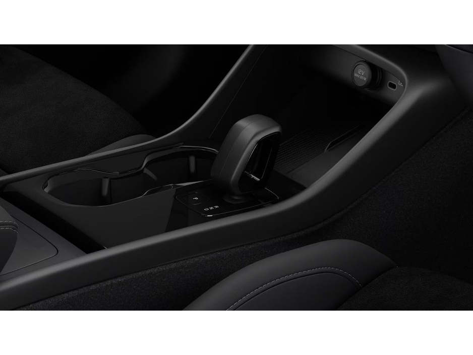 2026 Volvo EX40 - image 9