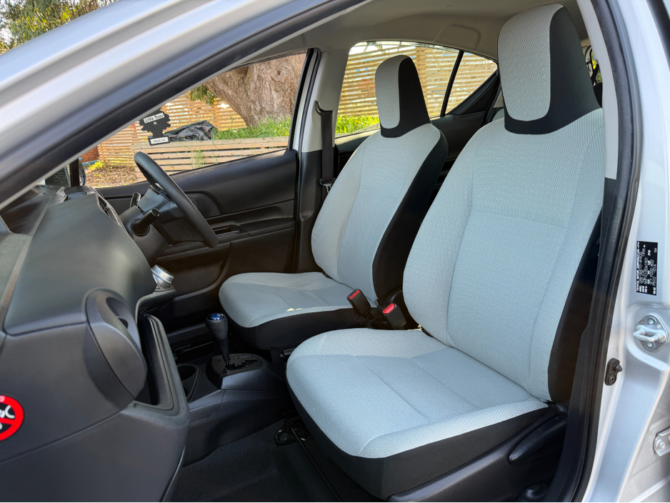 2017 Toyota Aqua - image 27