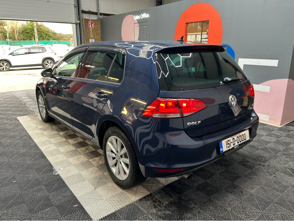 2015 Volkswagen Golf - image 5