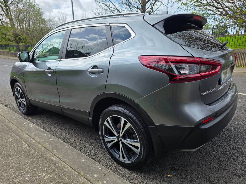 2020 Nissan Qashqai - image 5