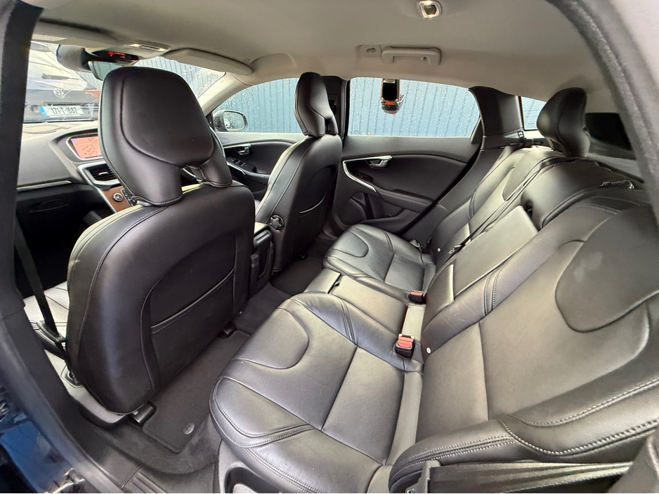 2018 Volvo V40 D4 INSCRIPTION - 2.0L DIESEL - AUTO - 12M WARRANTY - CAR: 1615 €14,950