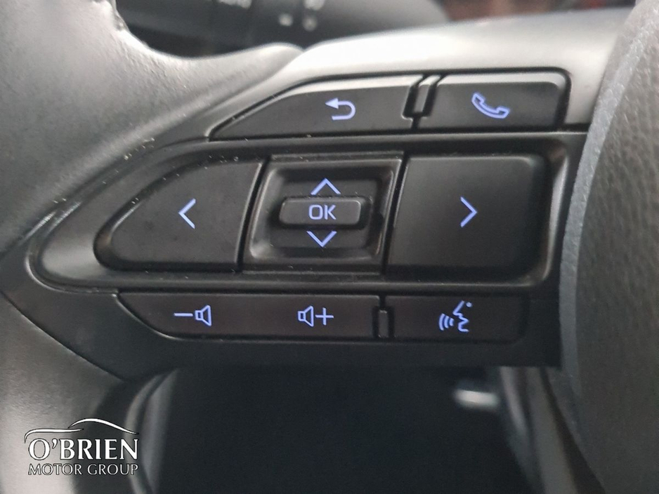 2024 Toyota Yaris Cross - image 15