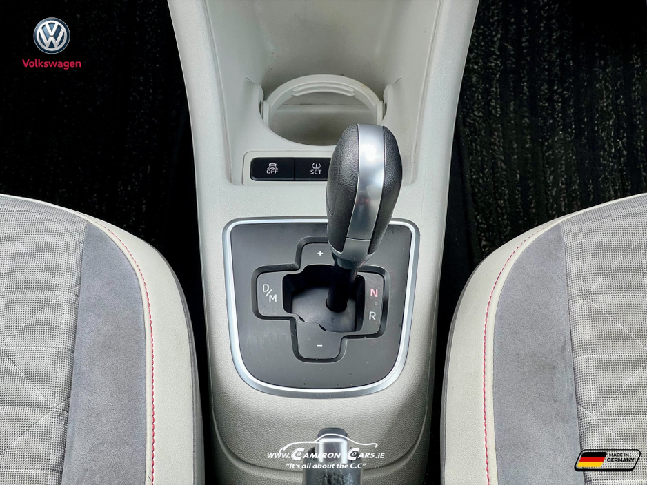 2017 Volkswagen up! - image 11