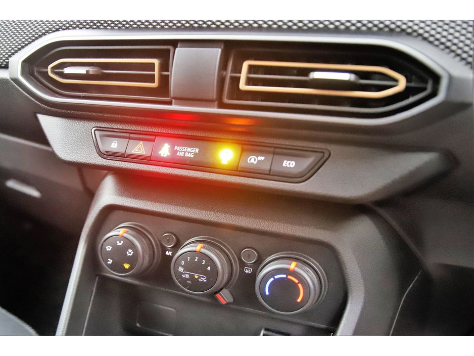 2023 Dacia Sandero Stepway - image 21