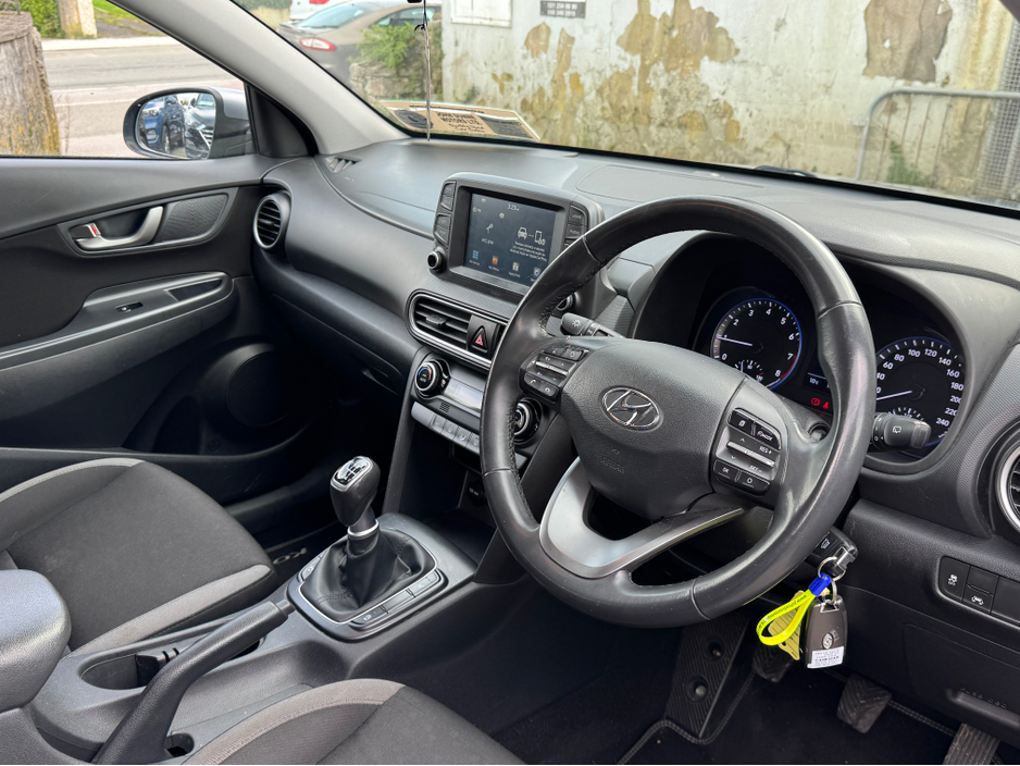 2018 Hyundai Kona - image 6