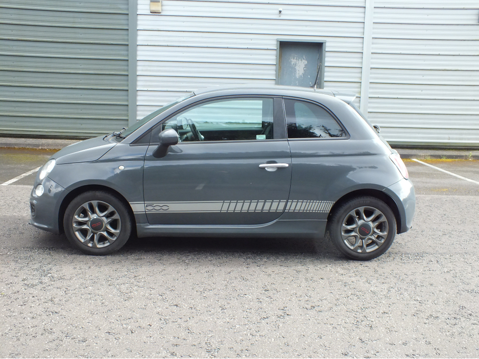 2015 Fiat 500 - image 2