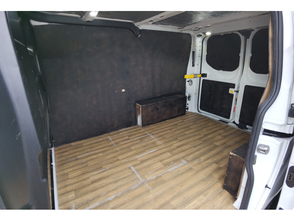 2021 Ford Transit Custom - image 9
