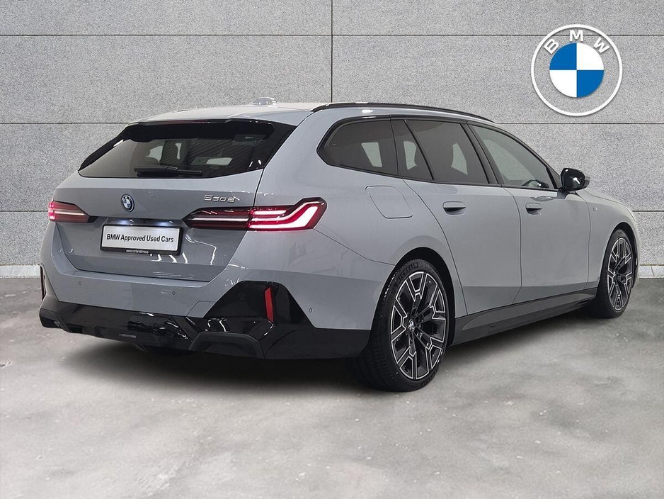 2025 BMW 5 Series 530e M Sport Touring €67,950