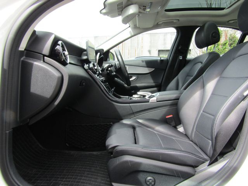 2016 Mercedes-Benz C Class - image 11