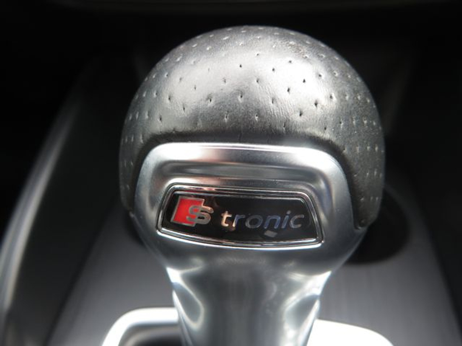 2018 Audi A3 1.4 TFSi S-Line Auto / Low Kilometers / €22,950