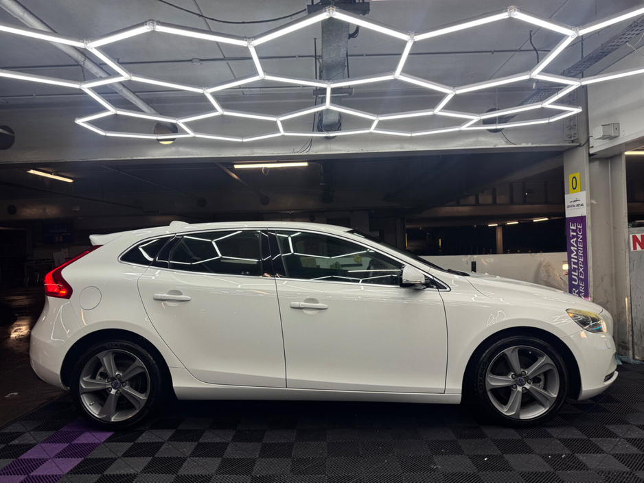 2013 Volvo V40 1.6 T4 180PS R-DESIGN POWERSHIFT DCT €10,950