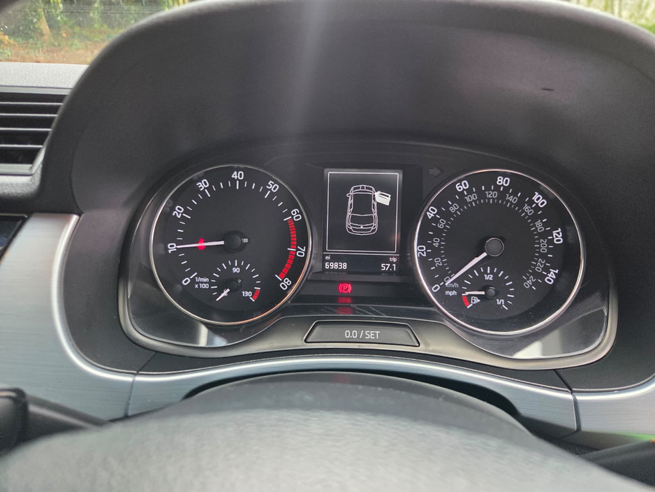 2017 Skoda Fabia - image 20