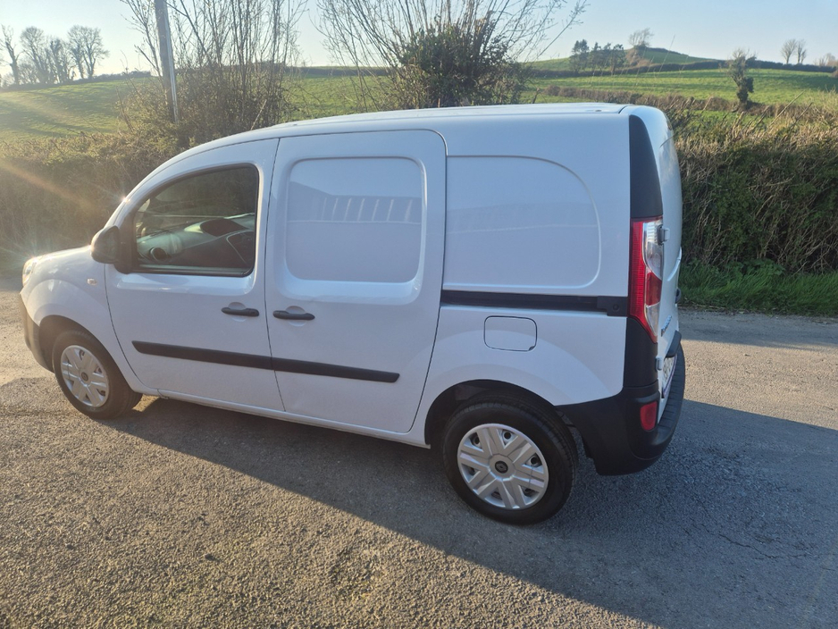 2019 Renault Kangoo - image 6
