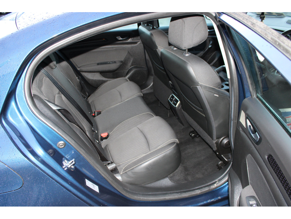 2019 Renault Megane 1.3 TCe 140 GPF Play €13,950