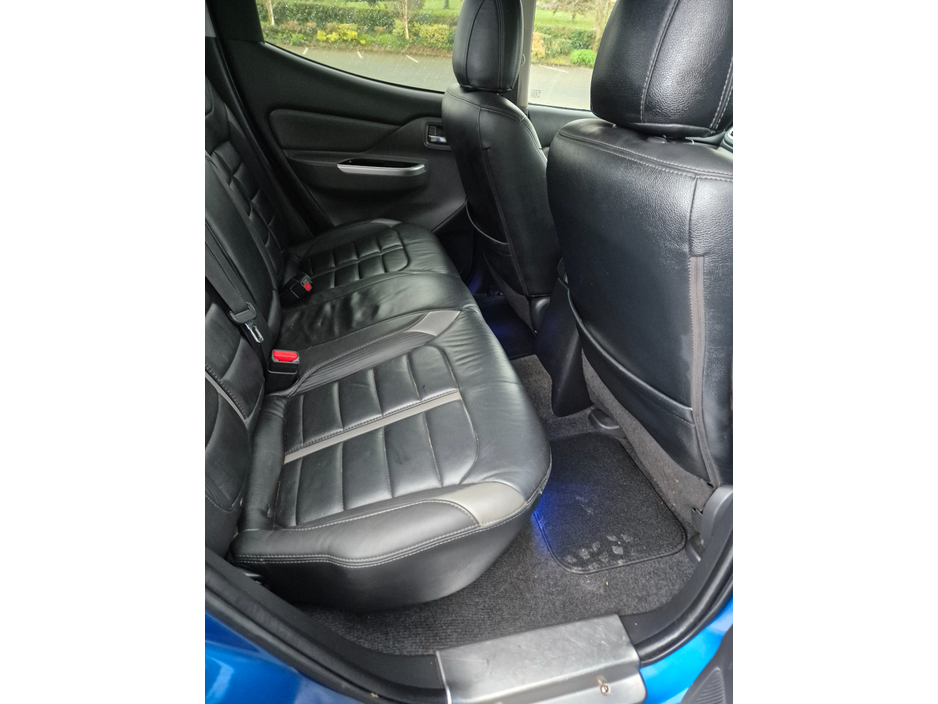 2017 Mitsubishi L200 - image 3