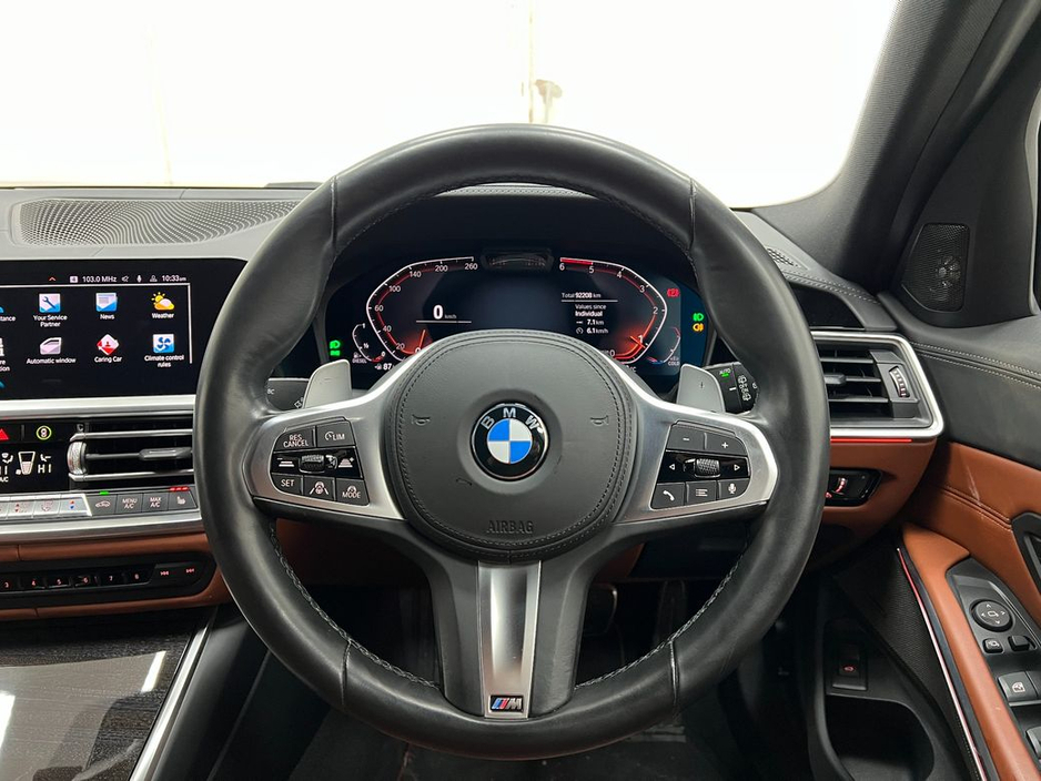 2021 BMW 3 Series - image 32