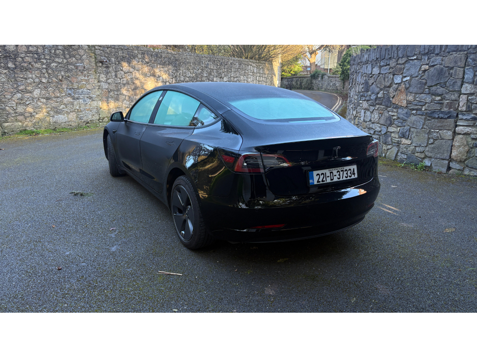 2022 Tesla Model 3 - image 8
