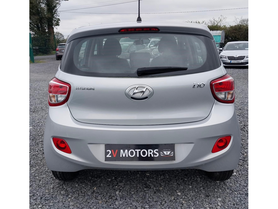 2015 Hyundai i10 - image 4