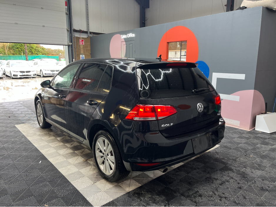2016 Volkswagen Golf - image 6