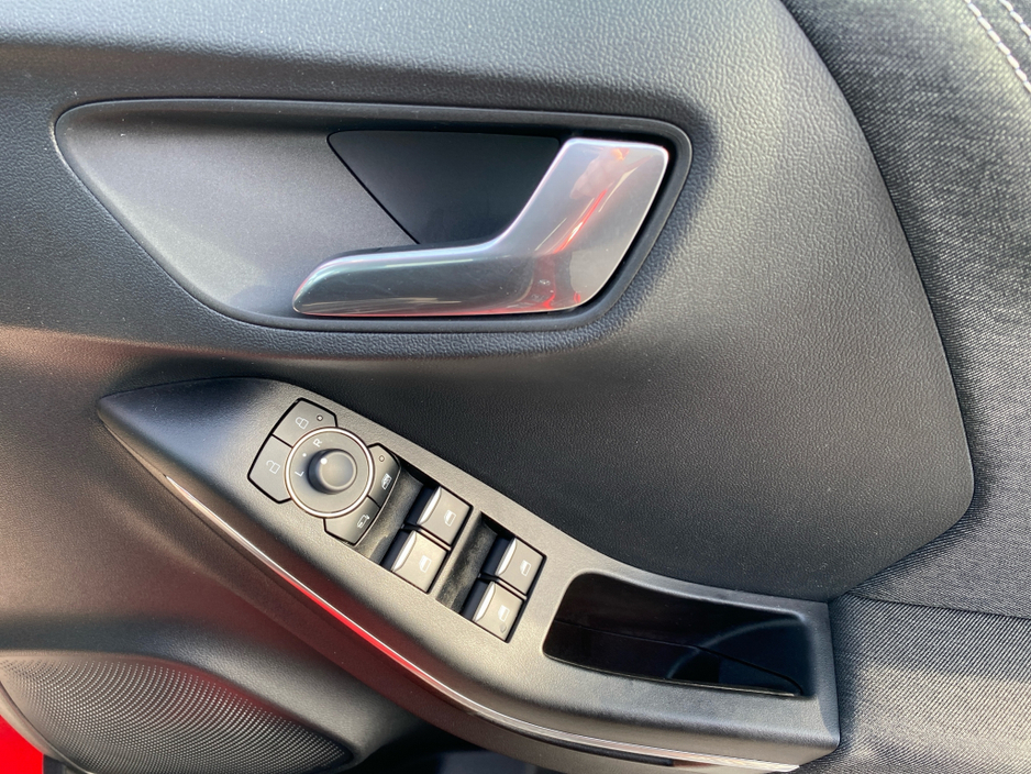 2024 Ford Puma - image 11