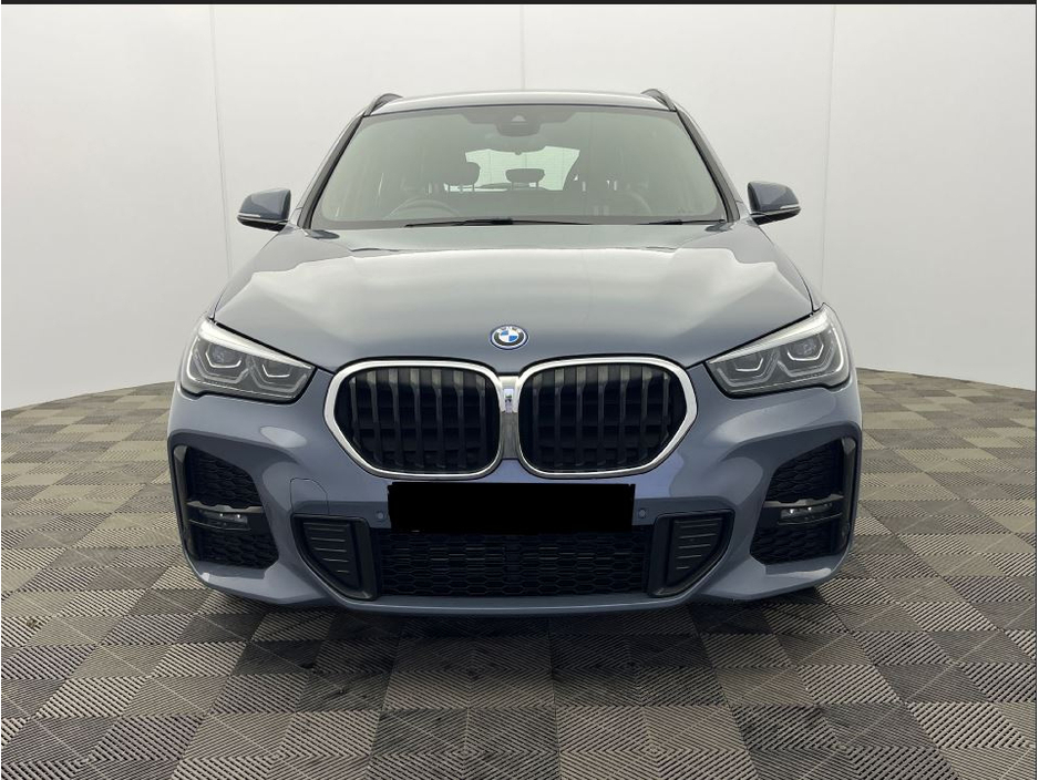 2022 BMW X1 - image 5