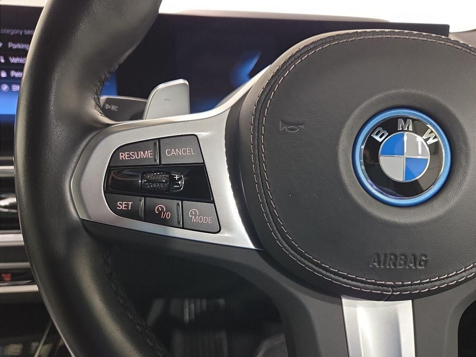 2023 BMW X5 - image 17